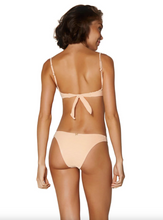 ViX Swimwear Dune Nissi Bikini Top in Vanilla