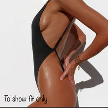 Minimale Animale 'Oasis' One Piece in Golden Honey